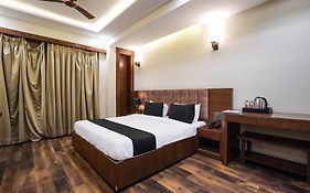 Hotel Ivy Near Delhi Airport
